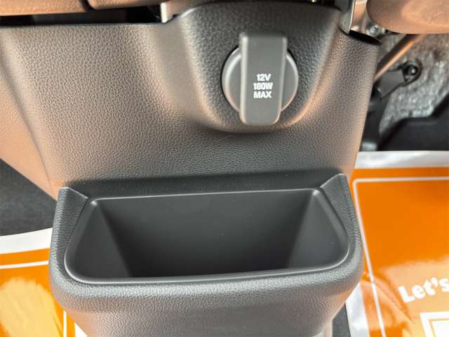 ホンダ Ｎ　ＢＯＸ カスタム ６６０ コーディネートスタイル ２トーン R6年 (近畿) 99