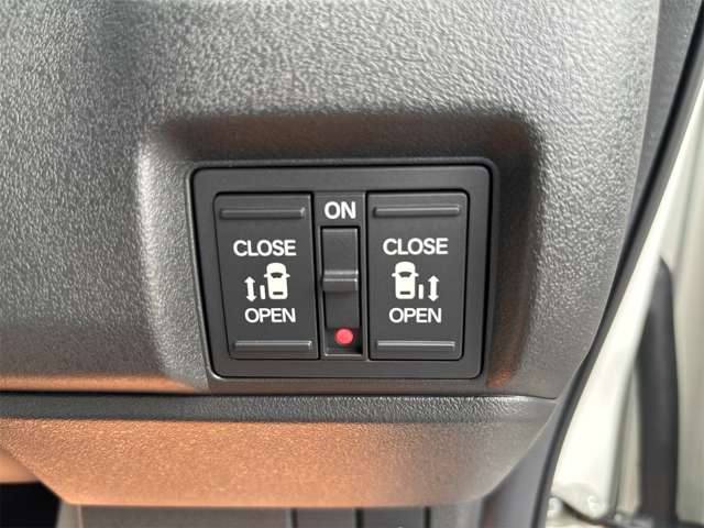 ホンダ Ｎ　ＢＯＸ カスタム ６６０ コーディネートスタイル ２トーン R6年 (近畿) 99