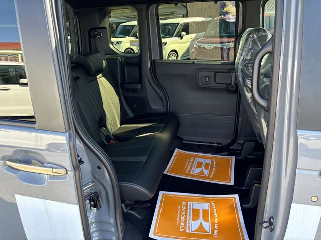 ホンダ Ｎ　ＢＯＸ カスタム ６６０ コーディネートスタイル ２トーン R6年 (近畿) 99