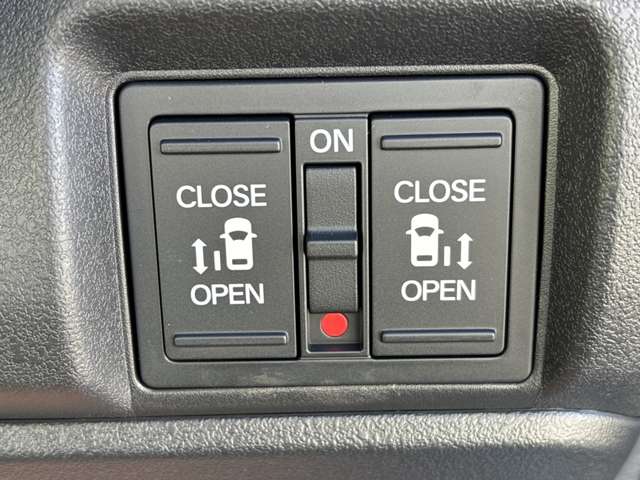 ホンダ Ｎ　ＢＯＸ カスタム ６６０ コーディネートスタイル ２トーン R6年 (近畿) 99