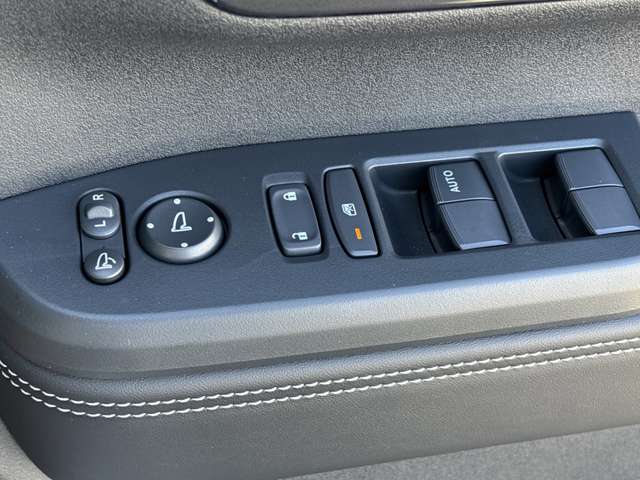 ホンダ Ｎ　ＢＯＸ カスタム ６６０ コーディネートスタイル ２トーン R6年 (近畿) 99