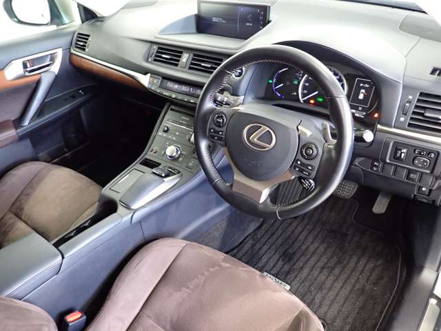 レクサス ＣＴ２００ｈ バージョンＣ H29年 (関東) 99