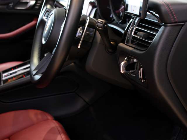 ポルシェ マカン Ｓ ＰＤＫ ４ＷＤ R3年 (関東) 99