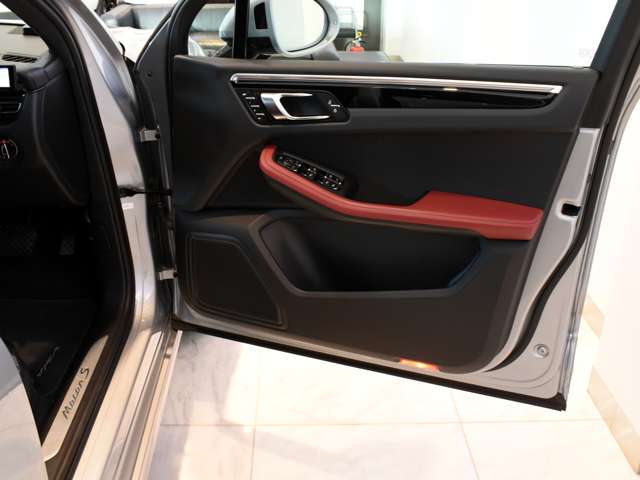 ポルシェ マカン Ｓ ＰＤＫ ４ＷＤ R3年 (関東) 99