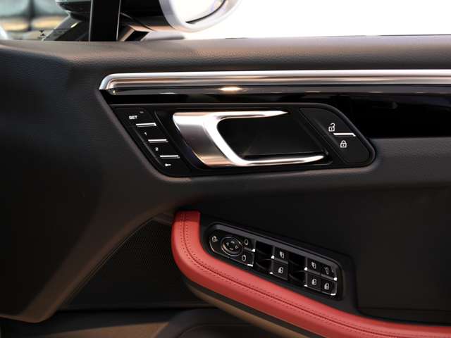 ポルシェ マカン Ｓ ＰＤＫ ４ＷＤ R3年 (関東) 99