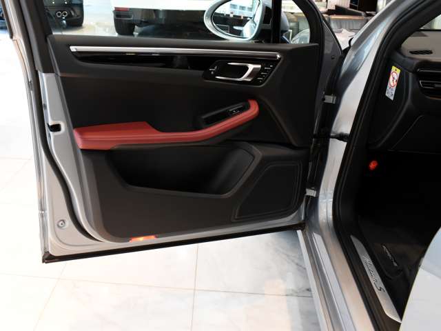 ポルシェ マカン Ｓ ＰＤＫ ４ＷＤ R3年 (関東) 99