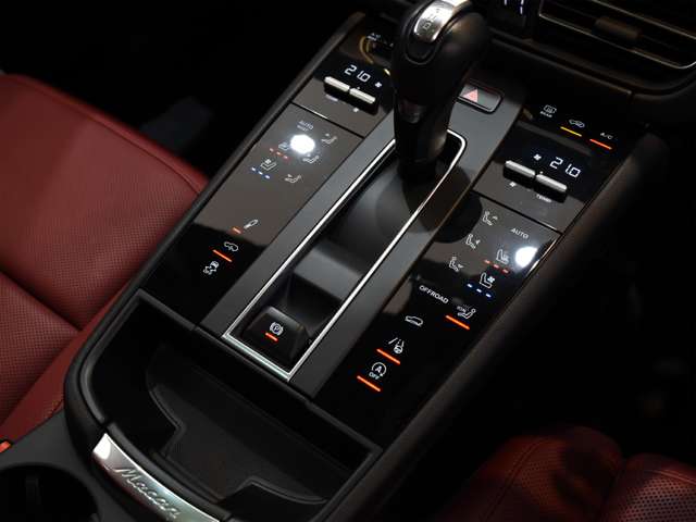 ポルシェ マカン Ｓ ＰＤＫ ４ＷＤ R3年 (関東) 99