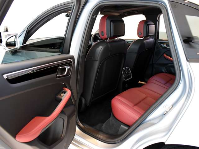 ポルシェ マカン Ｓ ＰＤＫ ４ＷＤ R3年 (関東) 99