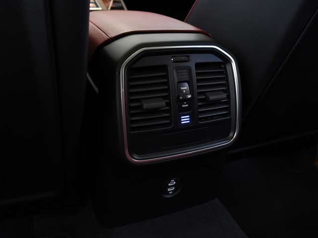 ポルシェ マカン Ｓ ＰＤＫ ４ＷＤ R3年 (関東) 99