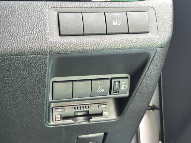 トヨタ アクア １．５ Ｘ R4年 (九州・沖縄) 99