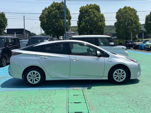 トヨタ プリウス １．８ Ｓ セーフティ プラス H30年 (九州・沖縄) 99