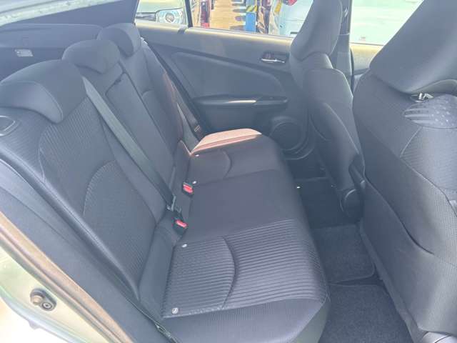 トヨタ プリウス １．８ Ｓ セーフティ プラス H30年 (九州・沖縄) 99