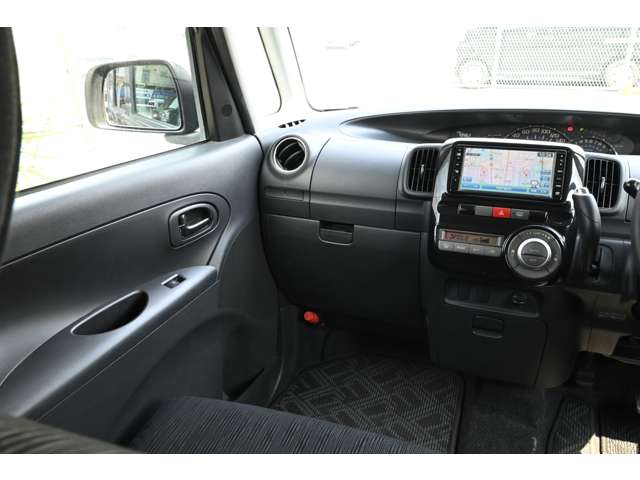 ダイハツ タント ６６０ カスタム Ｘ H22年 (近畿) 99