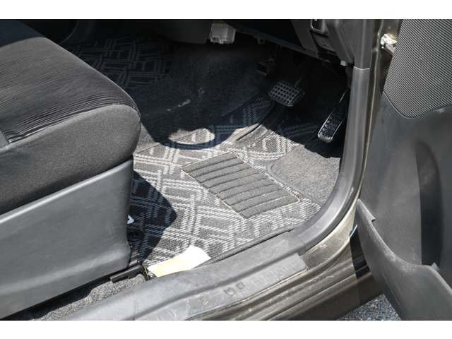 ダイハツ タント ６６０ カスタム Ｘ H22年 (近畿) 99