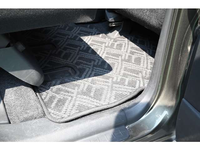 ダイハツ タント ６６０ カスタム Ｘ H22年 (近畿) 99