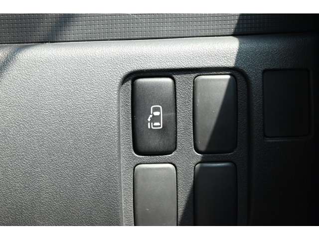 ダイハツ タント ６６０ カスタム Ｘ H22年 (近畿) 99