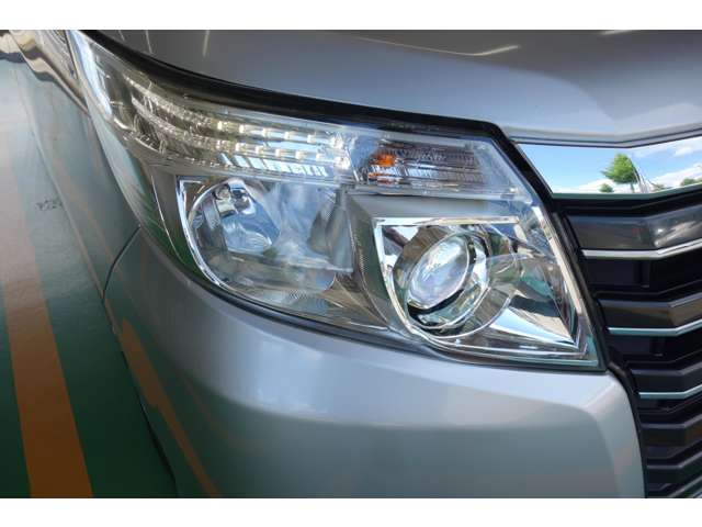 トヨタ ノア ２．０ Ｘ ４ＷＤ H27年 () 99