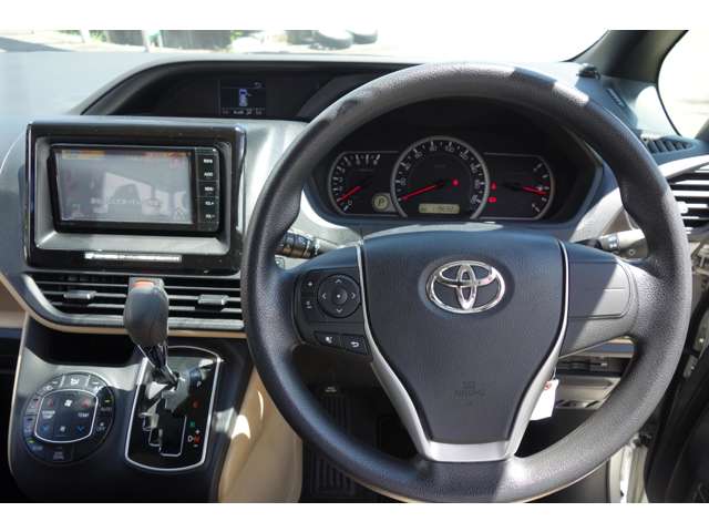 トヨタ ノア ２．０ Ｘ ４ＷＤ H27年 () 99