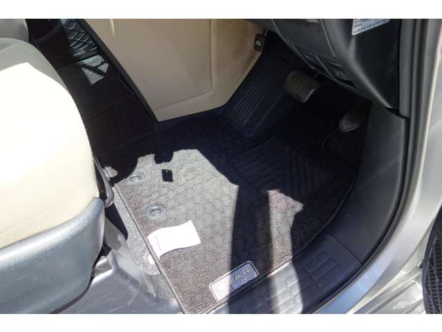 トヨタ ノア ２．０ Ｘ ４ＷＤ H27年 () 99