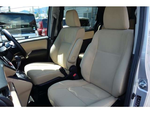 トヨタ ノア ２．０ Ｘ ４ＷＤ H27年 () 99