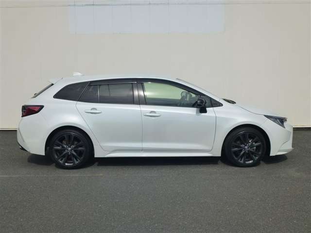 トヨタ カローラ　ツーリング　ハイブリッド １．８ ハイブリッド ＷＸＢ R3年 (東北) 99