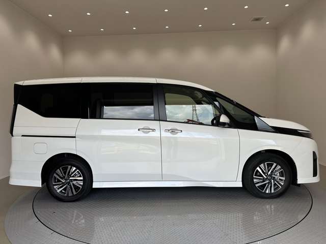 日産 セレナ １．４ Ｅ－ＰＯＷＥＲ ハイウェイスターＶ R6年 (中国) 99