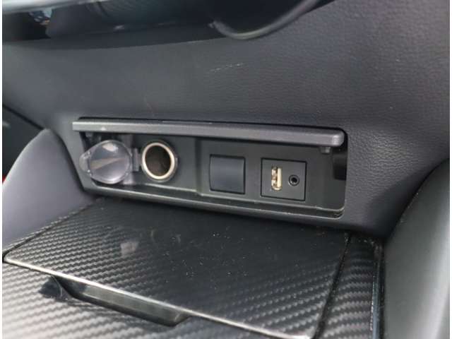 トヨタ クラウン　ハイブリッド ハイブリッド ３．５ ＲＳ アドバンス R1年 (関東) 99