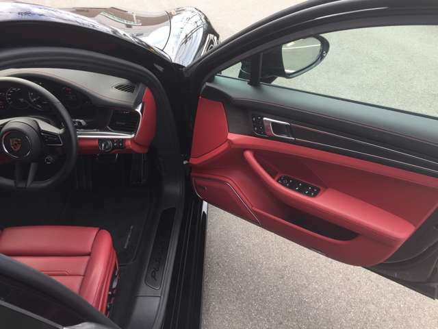 ポルシェ パナメーラ ４ Ｅハイブリッド プラチナ エディション ＰＤＫ ４ＷＤ R4年 (東海) 99