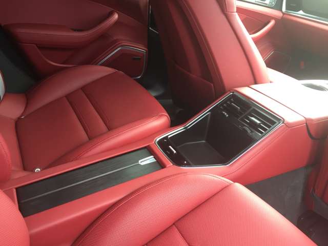 ポルシェ パナメーラ ４ Ｅハイブリッド プラチナ エディション ＰＤＫ ４ＷＤ R4年 (東海) 99