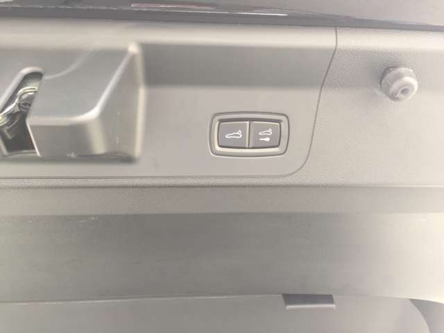 ポルシェ パナメーラ ４ Ｅハイブリッド プラチナ エディション ＰＤＫ ４ＷＤ R4年 (東海) 99