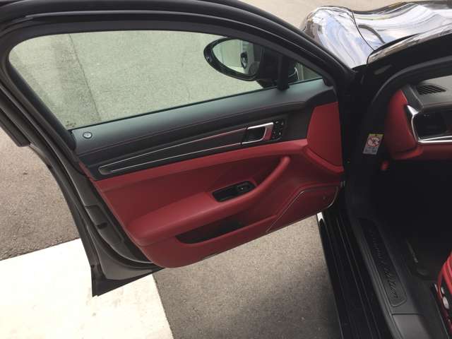 ポルシェ パナメーラ ４ Ｅハイブリッド プラチナ エディション ＰＤＫ ４ＷＤ R4年 (東海) 99