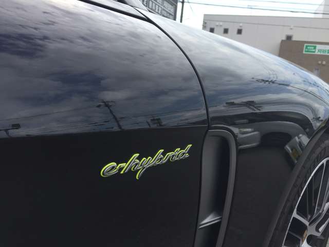 ポルシェ パナメーラ ４ Ｅハイブリッド プラチナ エディション ＰＤＫ ４ＷＤ R4年 (東海) 99