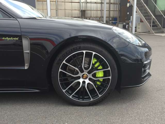 ポルシェ パナメーラ ４ Ｅハイブリッド プラチナ エディション ＰＤＫ ４ＷＤ R4年 (東海) 99