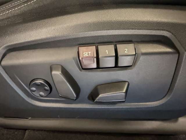 ＢＭＷ ｉＸ２ Ｘドライブ３０ Ｍスポーツ ４ＷＤ R6年 (関東) 99