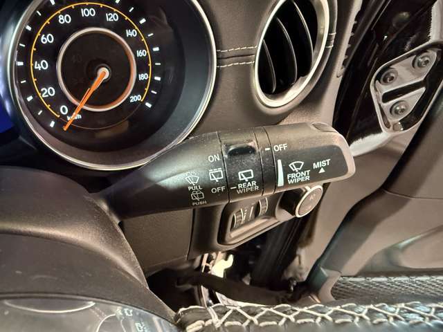 ジープ ラングラー　アンリミテッド アンリミテッド サハラ ２．０Ｌ ４ＷＤ R4年 (関東) 99