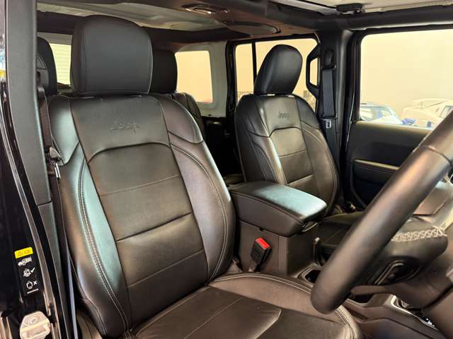 ジープ ラングラー　アンリミテッド アンリミテッド サハラ ２．０Ｌ ４ＷＤ R4年 (関東) 99