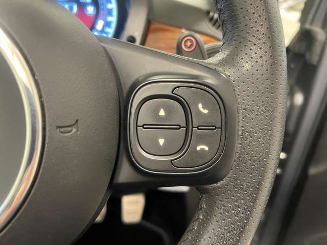 アバルト ６９５Ｃリヴァーレ １．４ R1年 (関東) 99