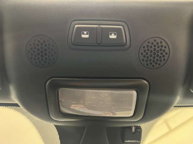 アバルト ６９５Ｃリヴァーレ １．４ R1年 (関東) 99