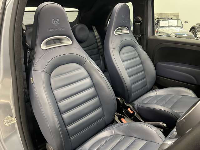 アバルト ６９５Ｃリヴァーレ １．４ R1年 (関東) 99