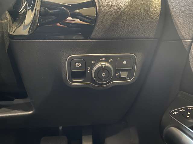 メルセデスベンツ Ｂクラス Ｂ２００Ｄ ディーゼルターボ R2年 (九州・沖縄) 99