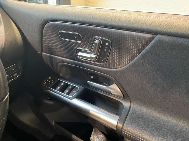 メルセデスベンツ Ｂクラス Ｂ２００Ｄ ディーゼルターボ R2年 (九州・沖縄) 99