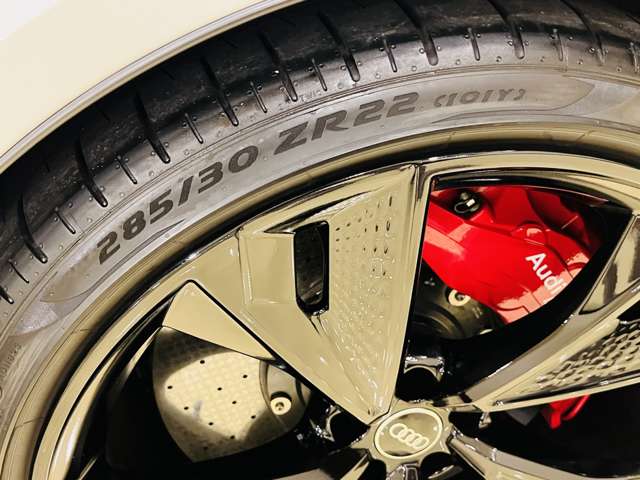 アウディ ＲＳ７　スポーツバック ４．０ ４ＷＤ R4年 (東海) 99