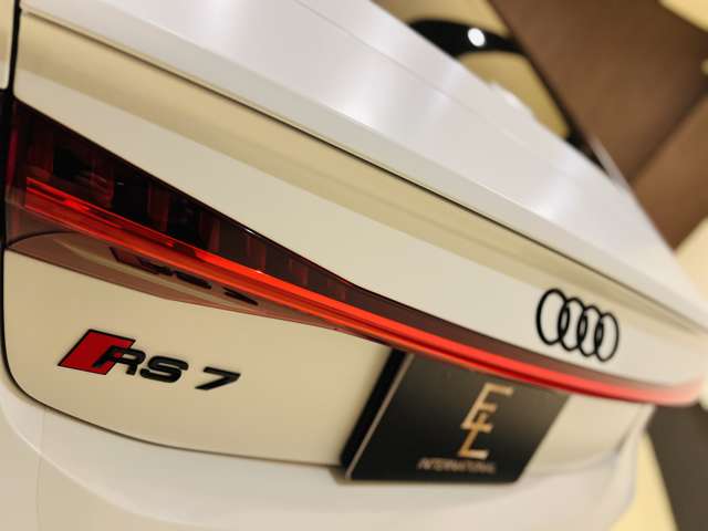 アウディ ＲＳ７　スポーツバック ４．０ ４ＷＤ R4年 (東海) 99