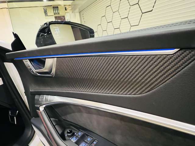 アウディ ＲＳ７　スポーツバック ４．０ ４ＷＤ R4年 (東海) 99