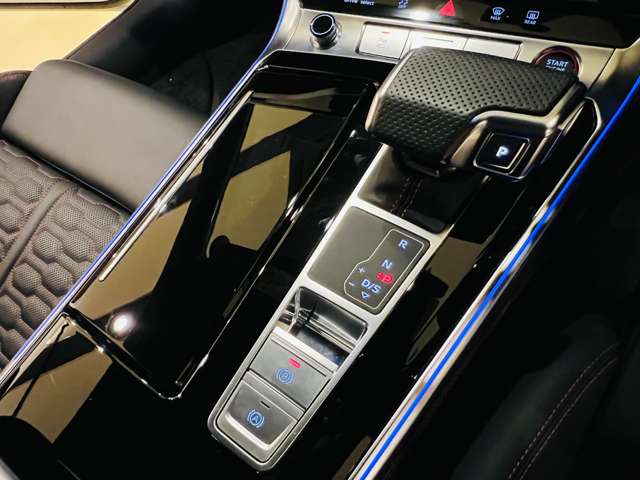 アウディ ＲＳ７　スポーツバック ４．０ ４ＷＤ R4年 (東海) 99