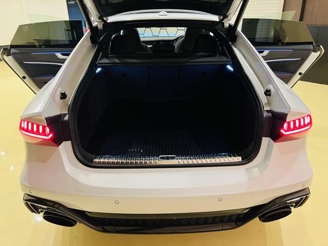 アウディ ＲＳ７　スポーツバック ４．０ ４ＷＤ R4年 (東海) 99