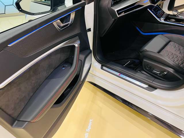 アウディ ＲＳ７　スポーツバック ４．０ ４ＷＤ R4年 (東海) 99