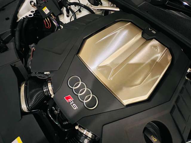 アウディ ＲＳ７　スポーツバック ４．０ ４ＷＤ R4年 (東海) 99