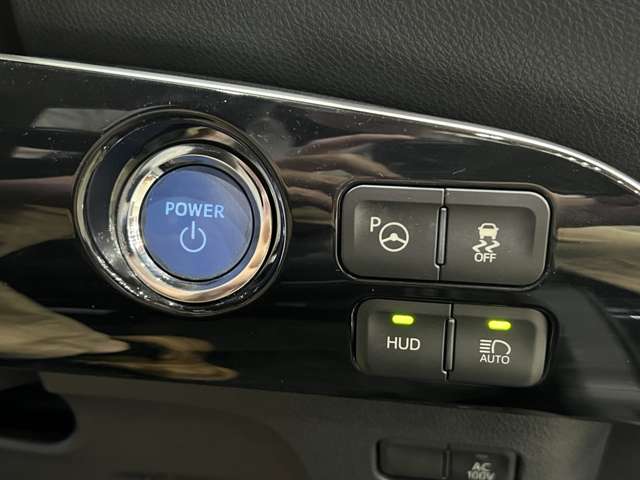 トヨタ プリウス １．８ Ａ プレミアム H29年 (関東) 99