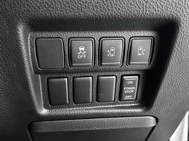 日産 エルグランド ２．５ ２５０ハイウェイスター H26年 (関東) 99